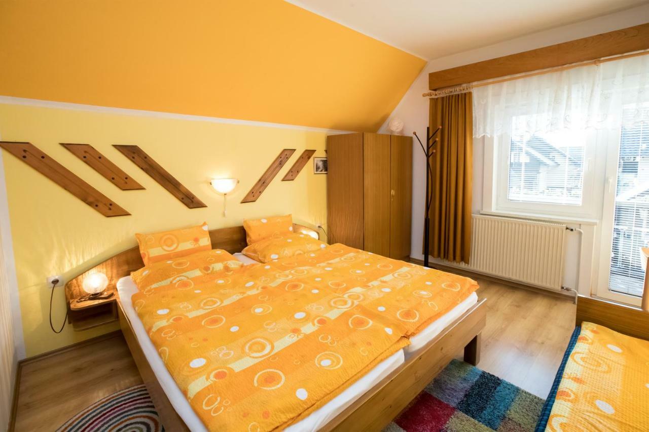 Apartments And Rooms Razen Бохинь Экстерьер фото